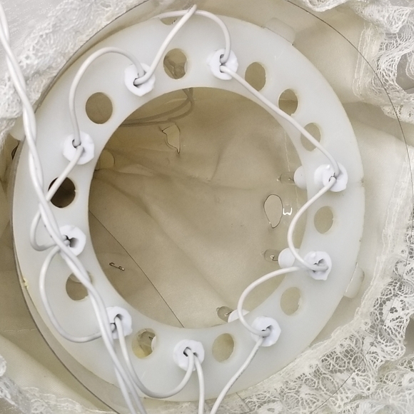 Noma Soft Glo 10 Light Porcelain Angel Holiday Christmas Tree Topper 12" - Picture 7 of 10